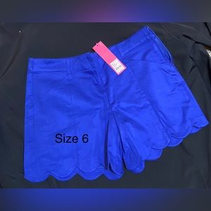 Aribeth scalloped side zip shorts